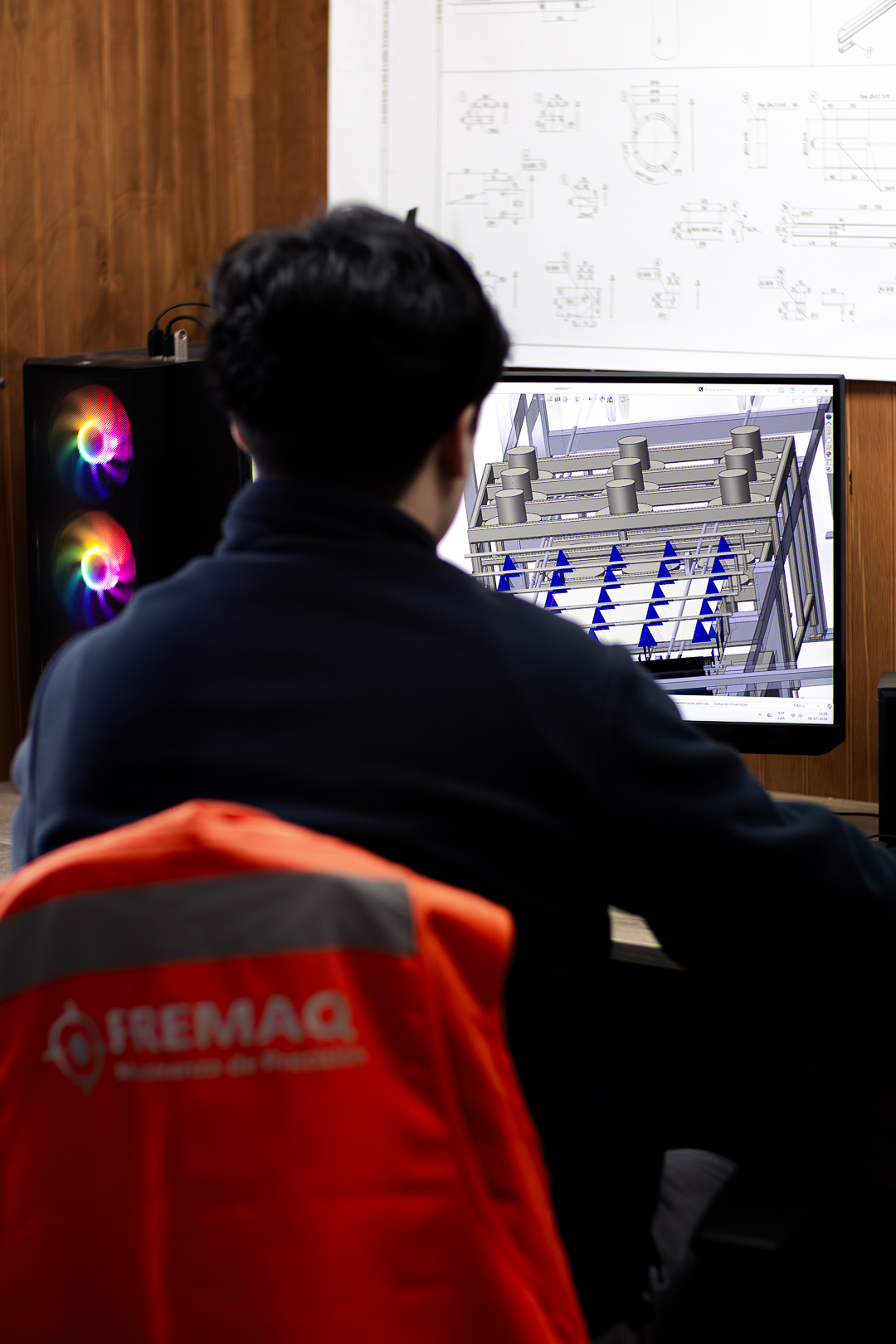Trabajo de soldadura en FREMAQ